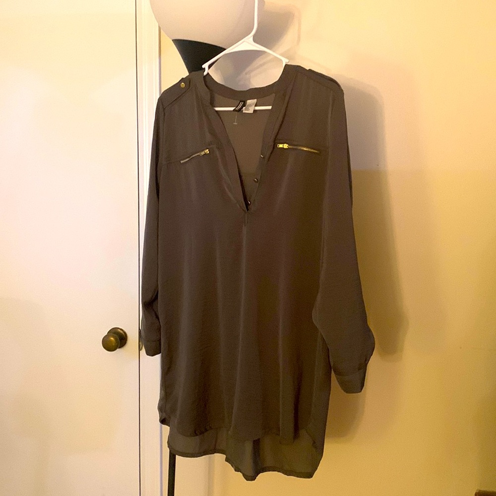 Divided H&M Oversized shirt Sz 6